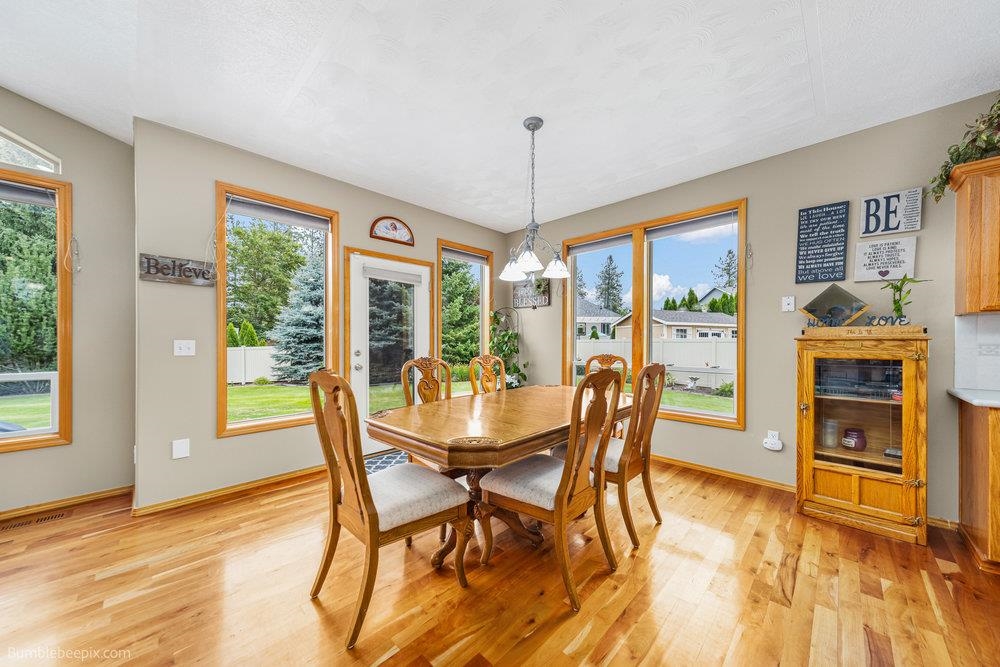 714 E Erica Ct - Photo 9