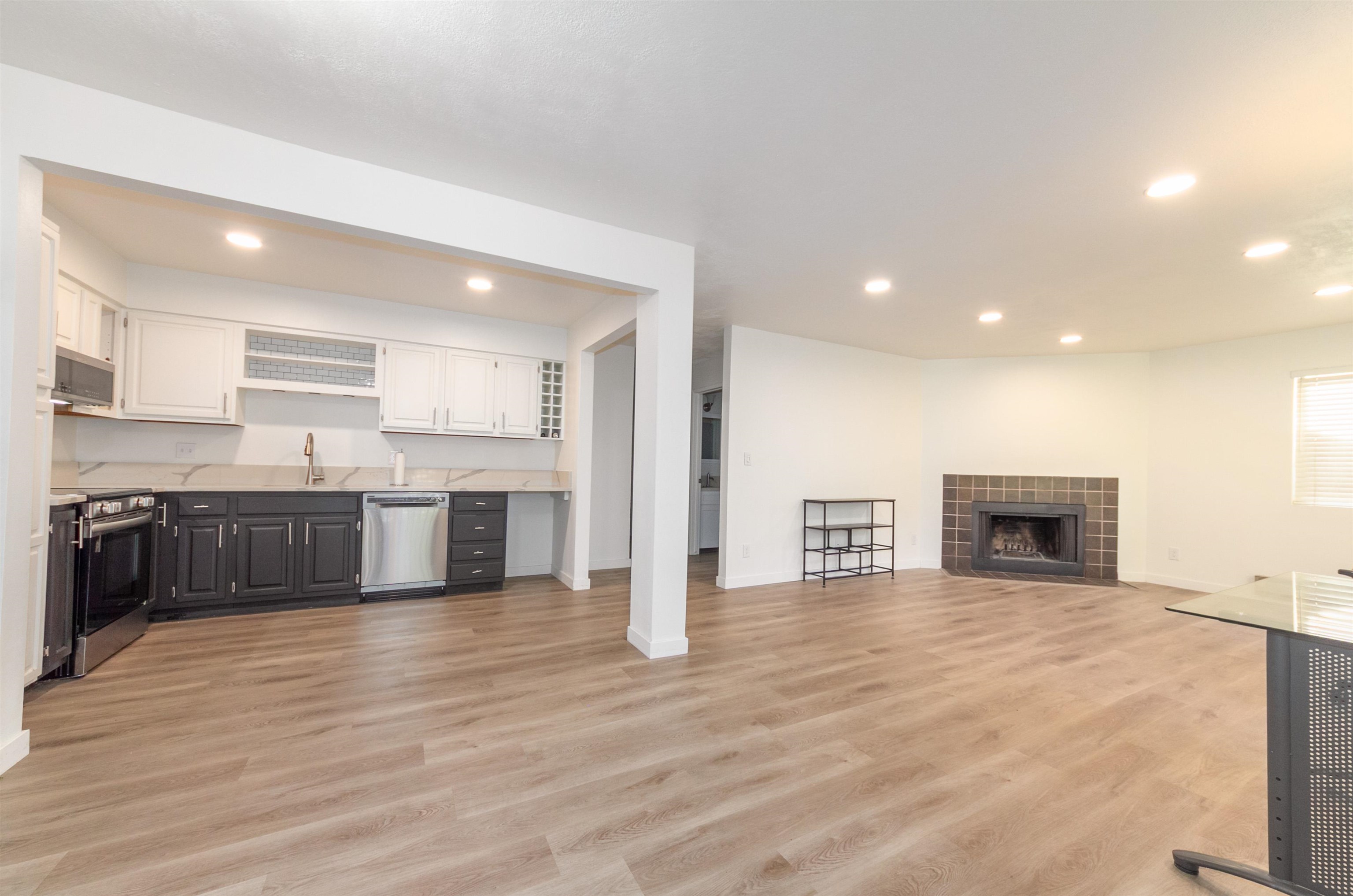 707 W 6th Ave - Photo 10