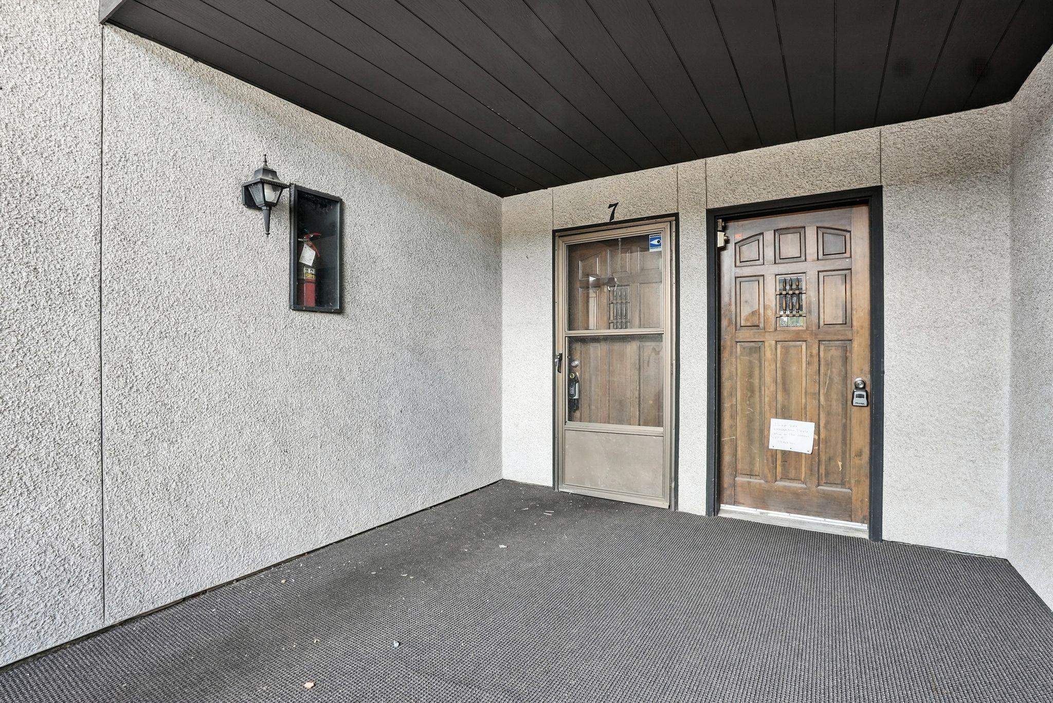 10407 E Main Ave - Photo 3