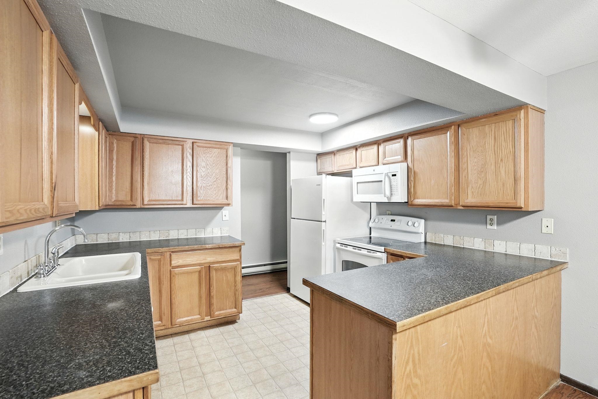 10407 E Main Ave - Photo 9
