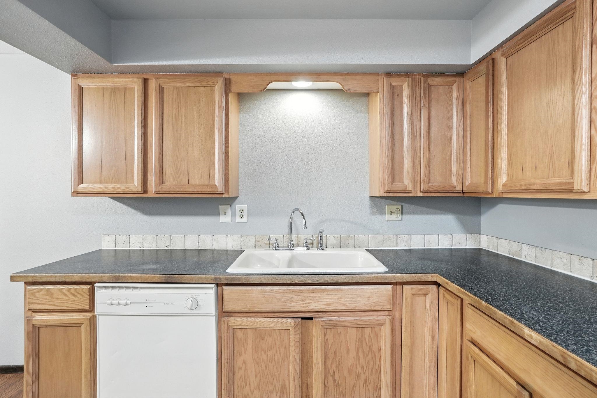 10407 E Main Ave - Photo 10