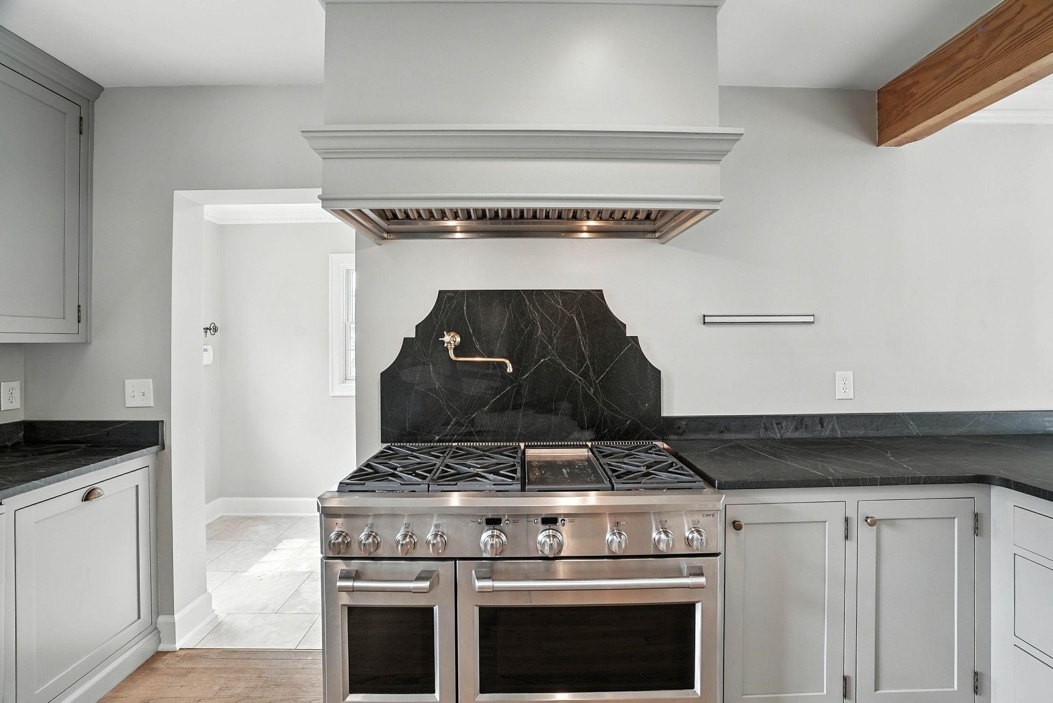 310 E 13th Ave - Photo 13