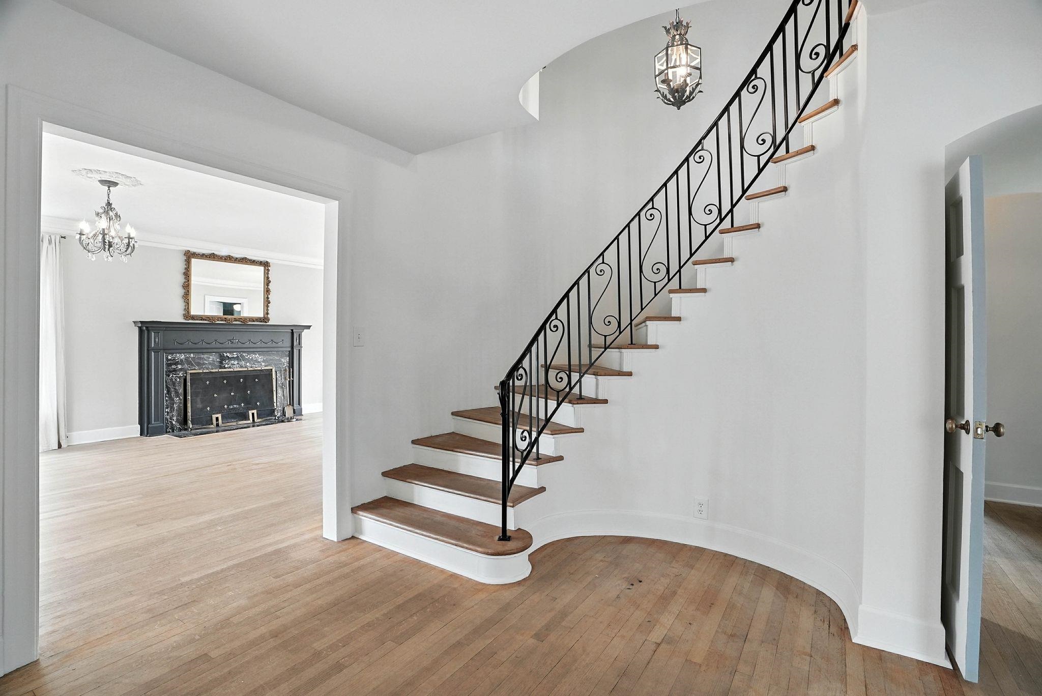 310 E 13th Ave - Photo 4