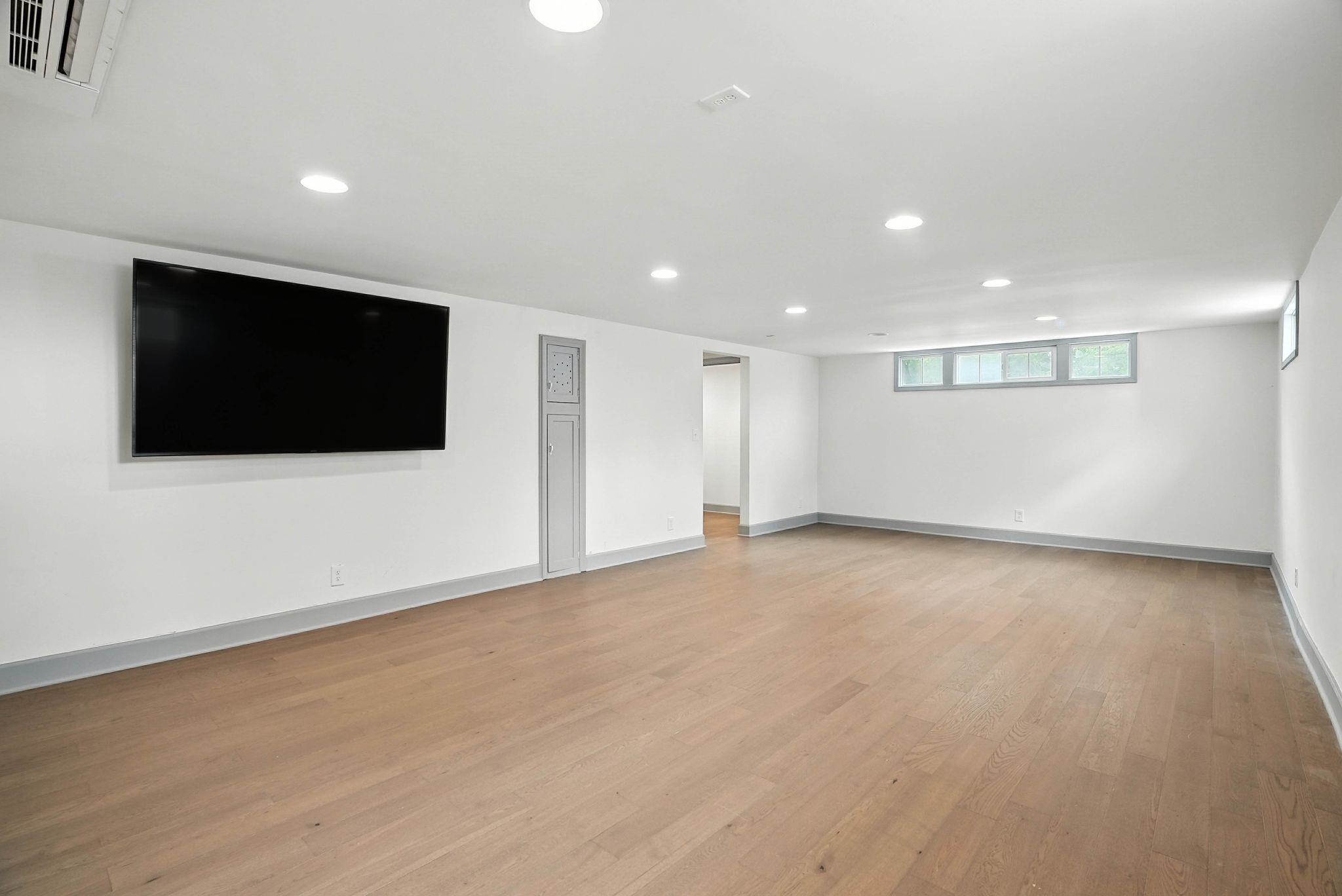 310 E 13th Ave - Photo 35