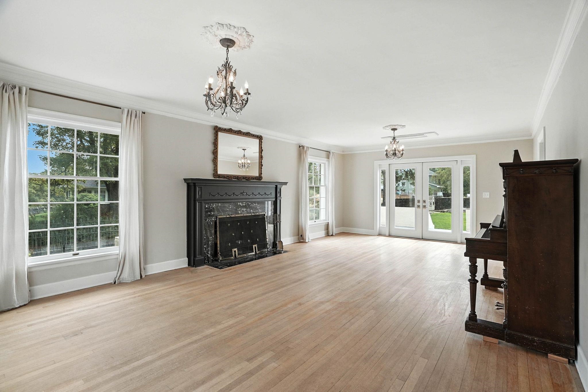 310 E 13th Ave - Photo 5