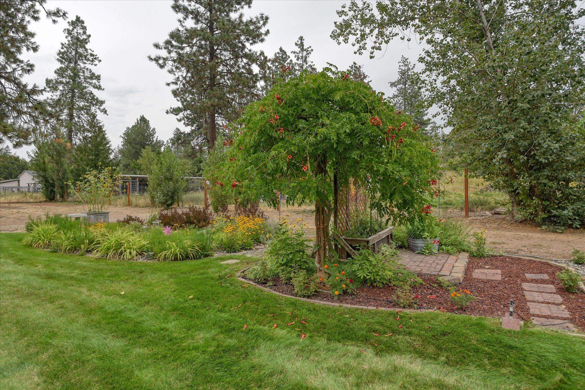 11280 W Meadowview Ln - Photo 46