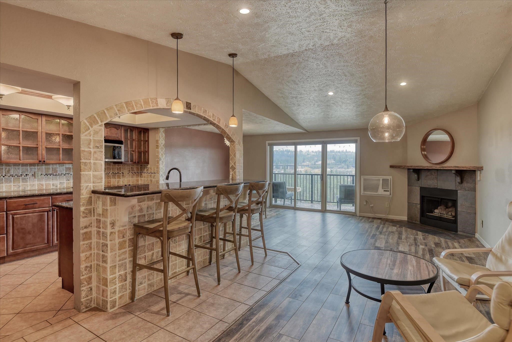 162 S Coeur d'Alene St - Photo 3