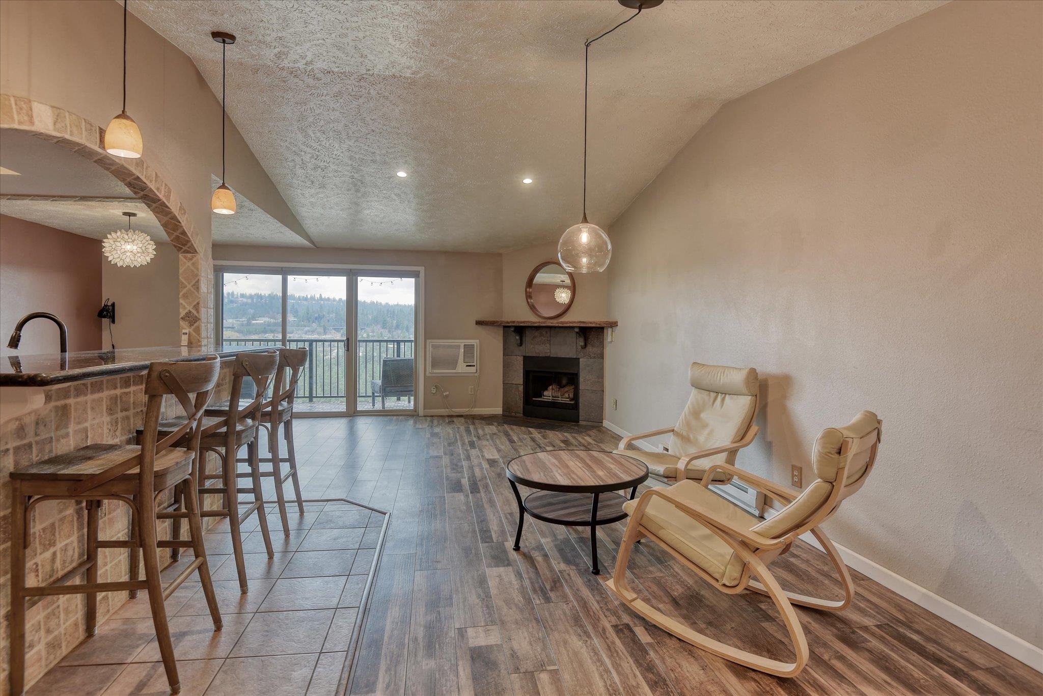 162 S Coeur d'Alene St - Photo 4
