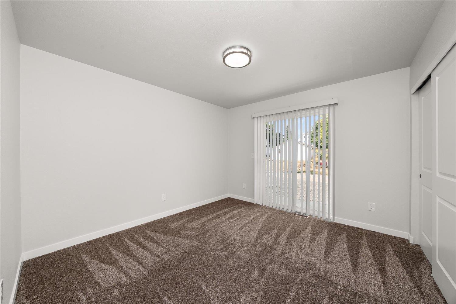 910 2nd St - Photo 14