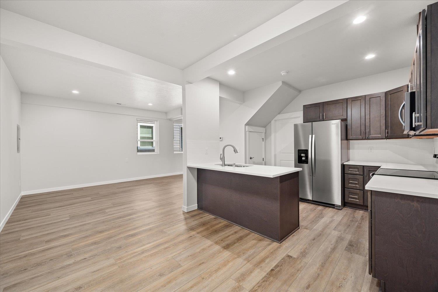 910 2nd St - Photo 7