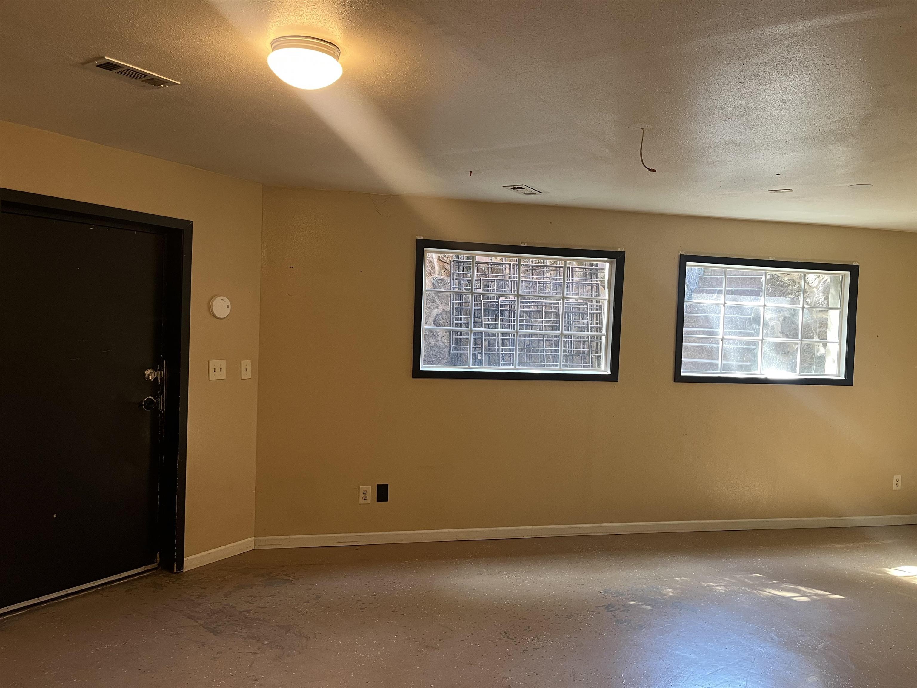 9725 N Division St - Photo 8