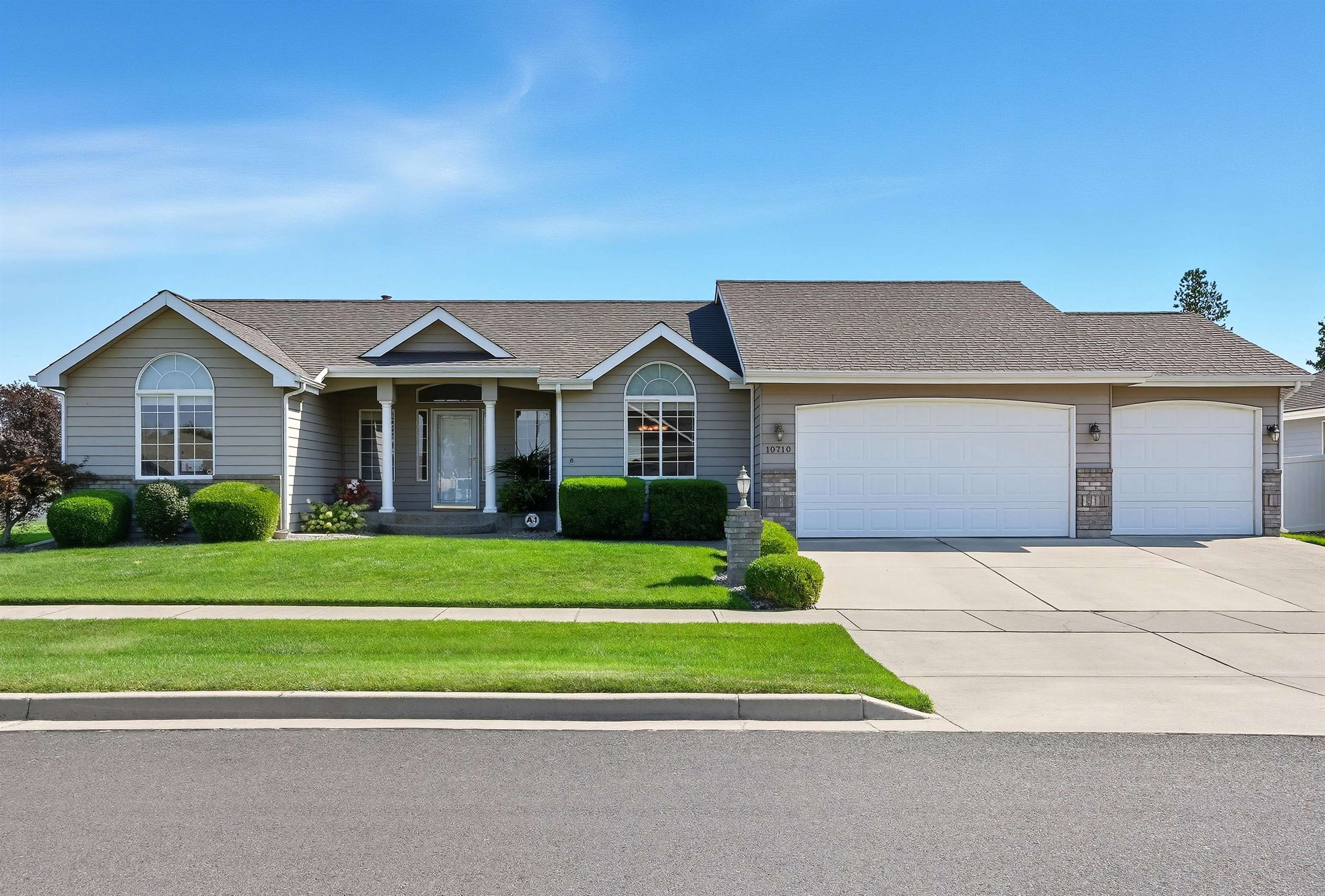 10710 N Clallam Ct - Photo 1