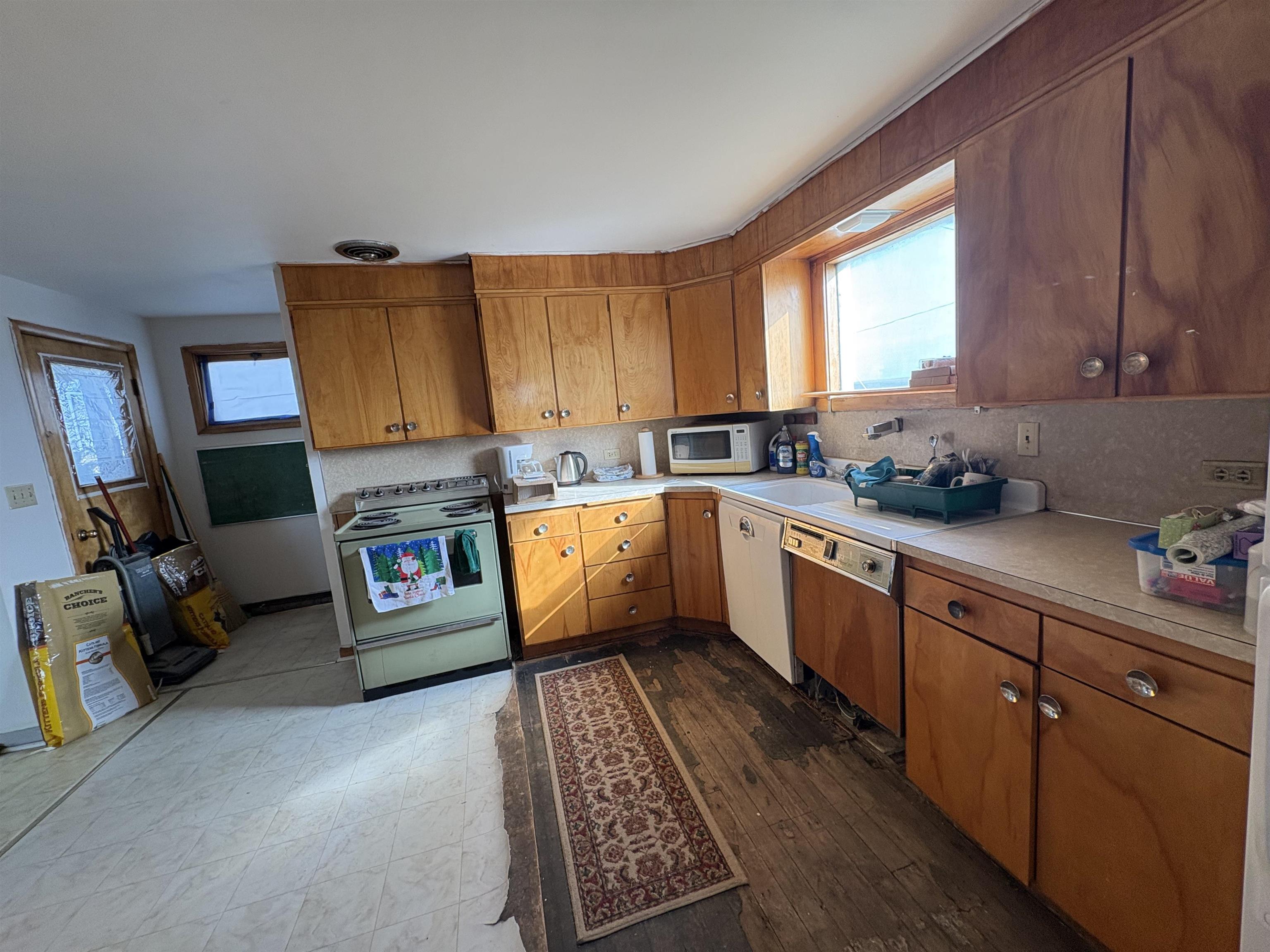 1225 Marcellus Rd - Photo 8