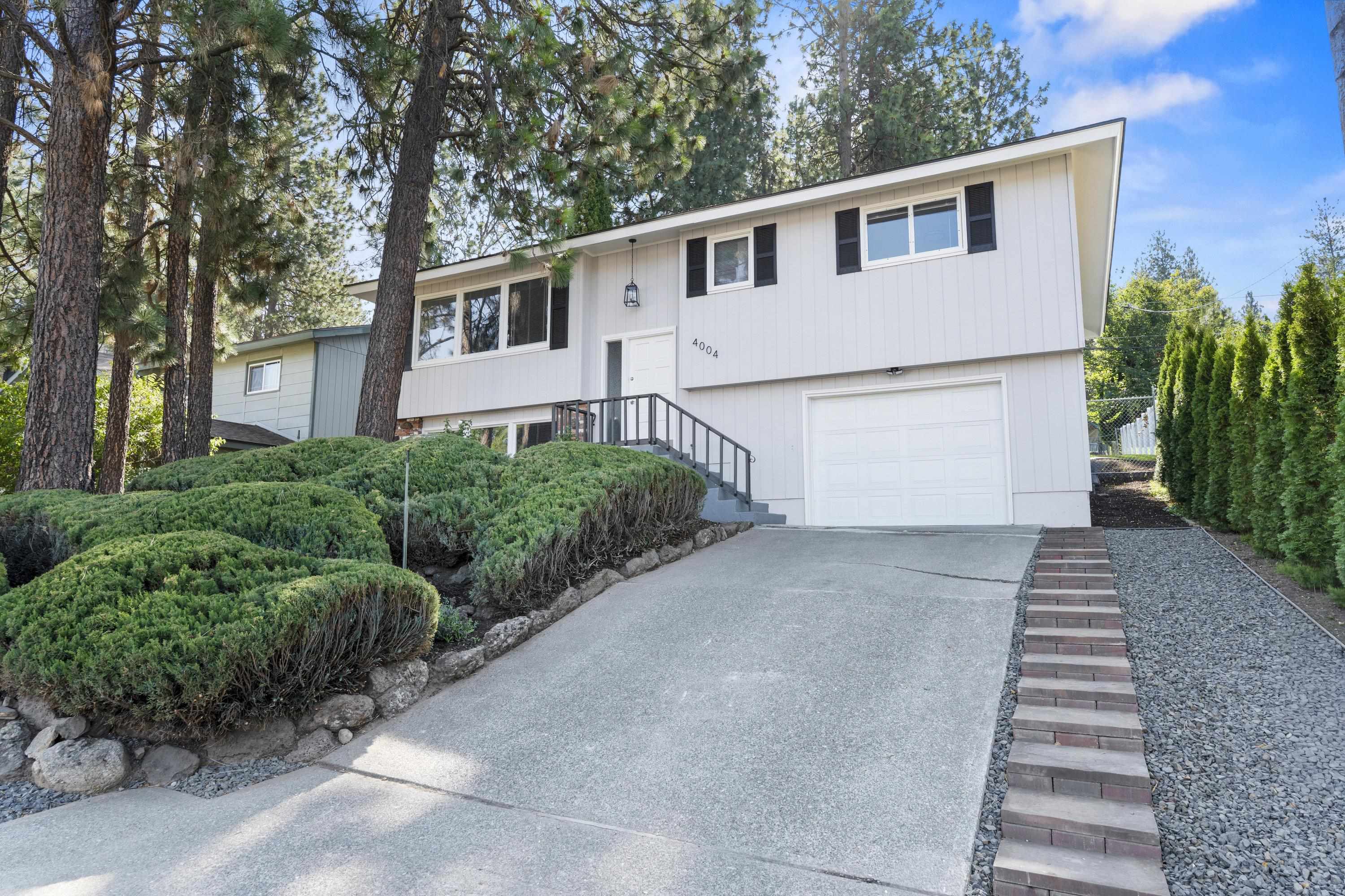 4004 E 15 Ave - Photo 2