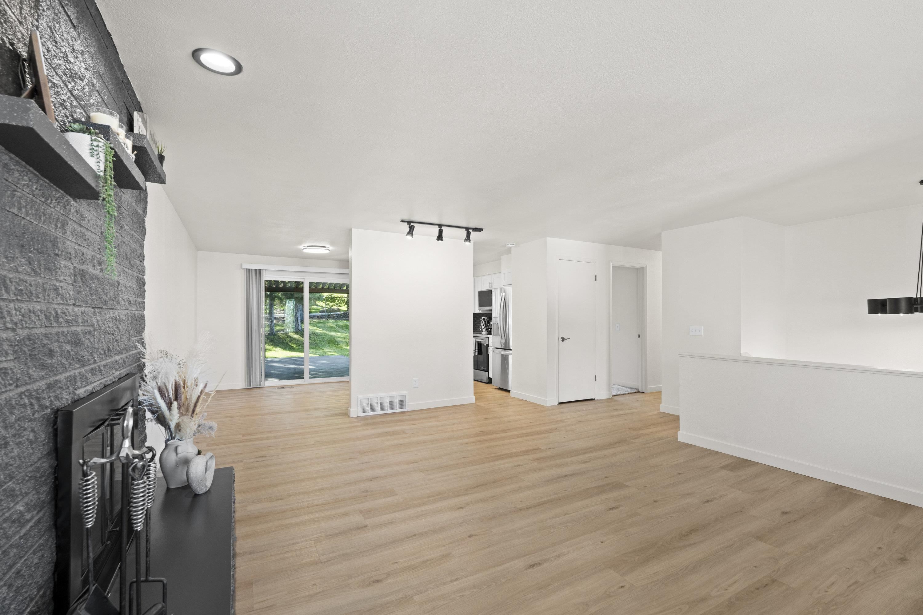 4004 E 15 Ave - Photo 9