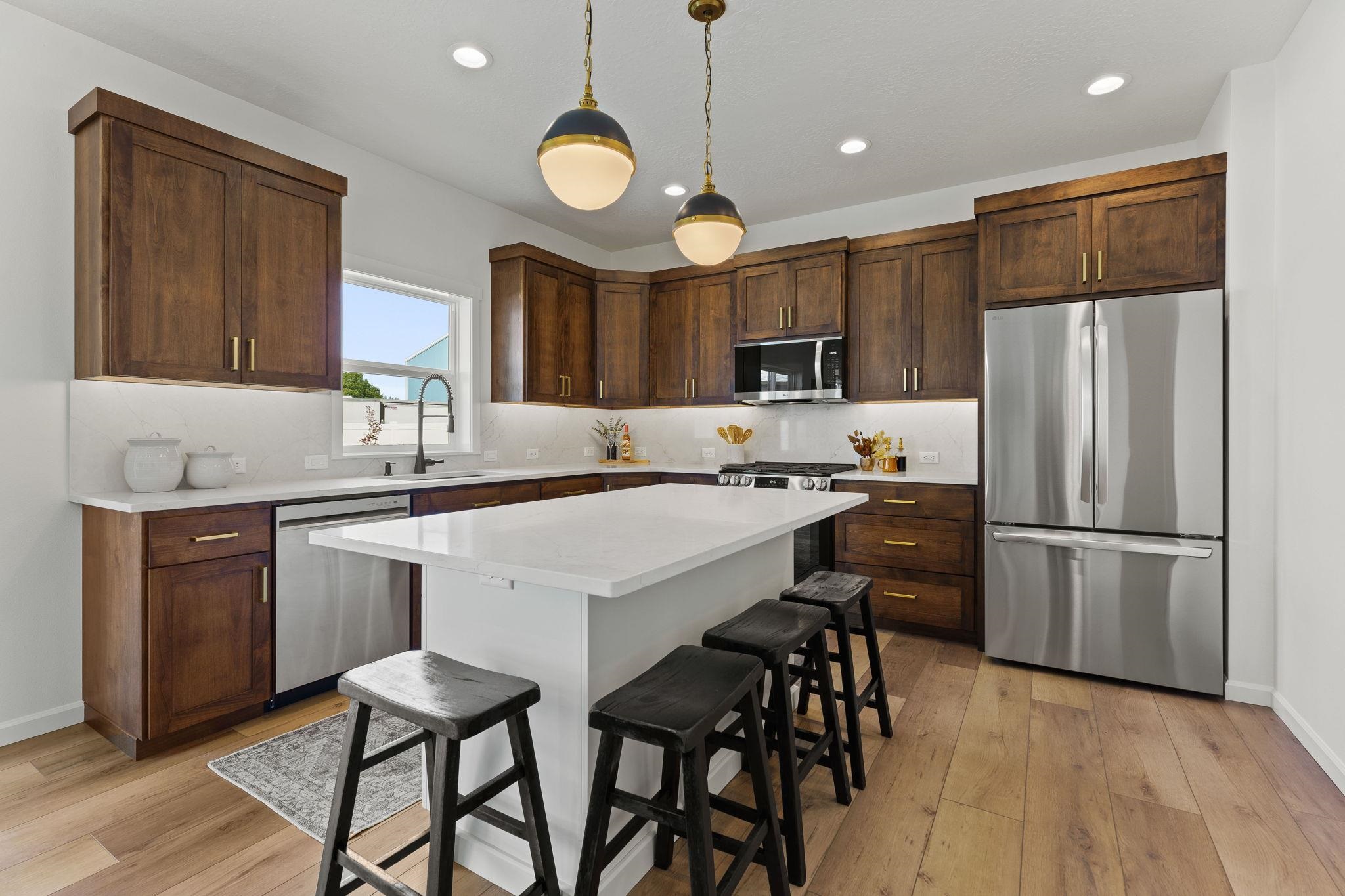 1608 N Garvin Ct - Photo 4