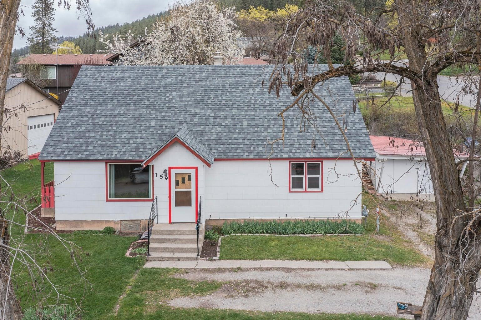 159 E 10th Ave - Photo 1
