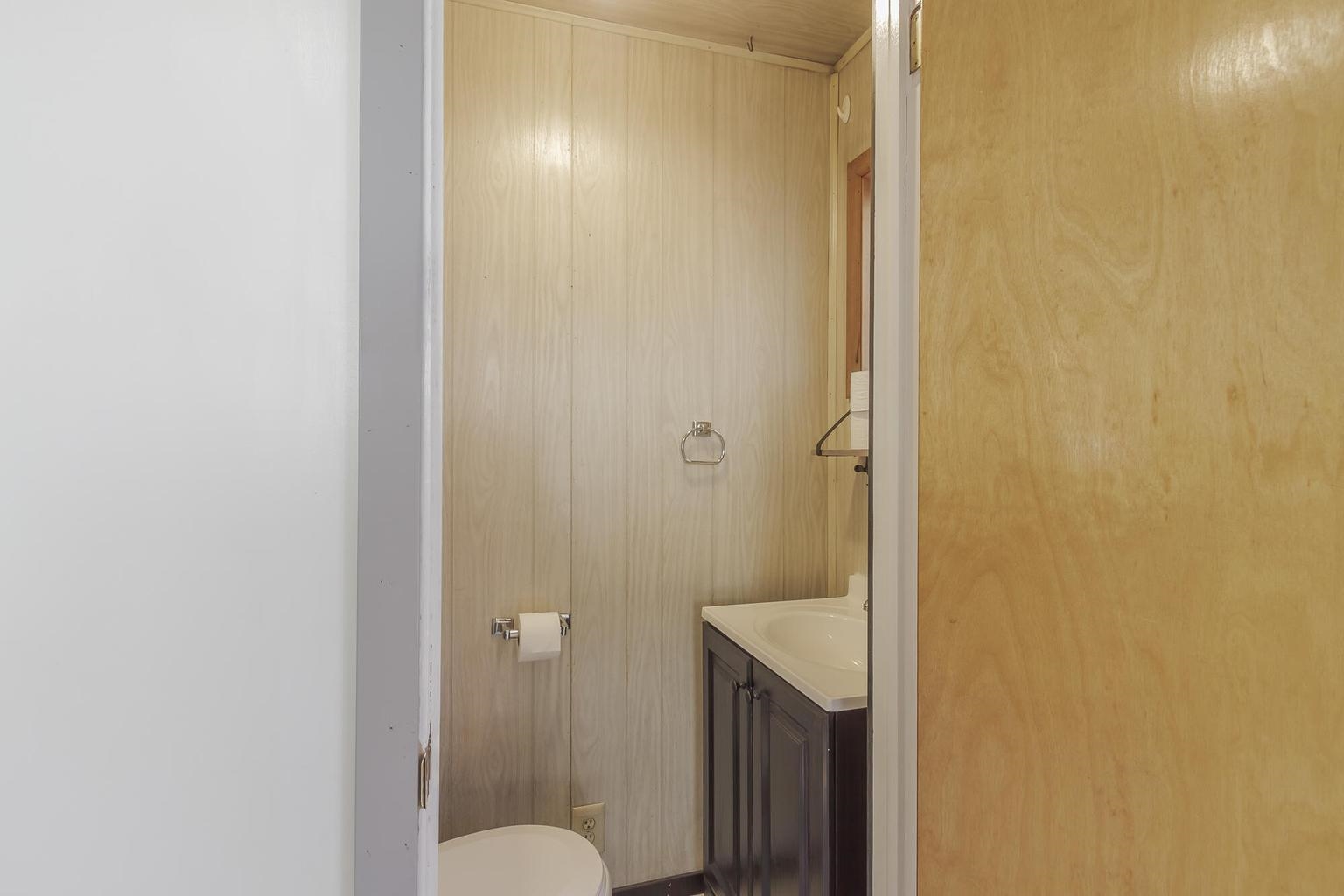 159 E 10th Ave - Photo 14