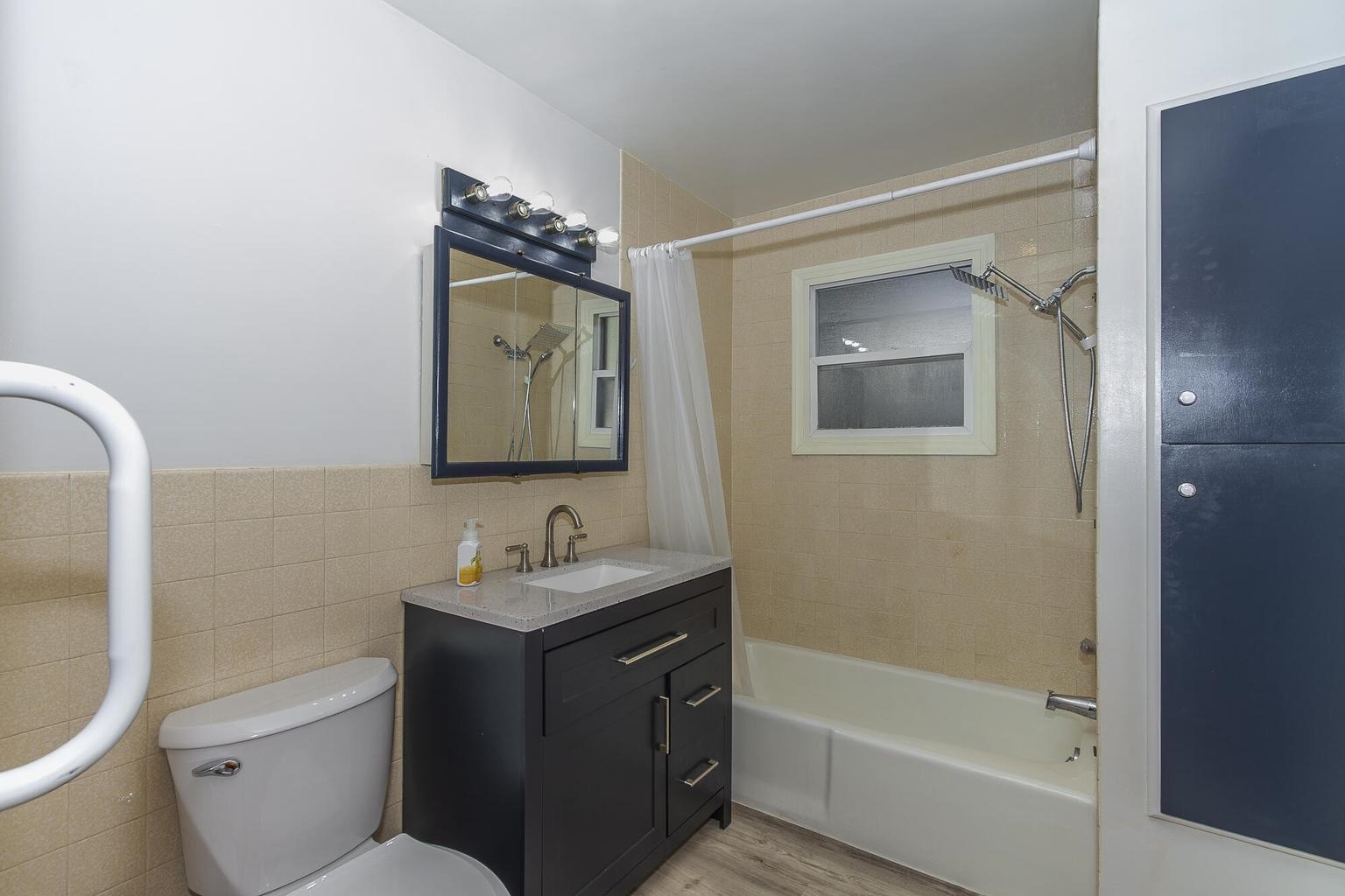 159 E 10th Ave - Photo 16