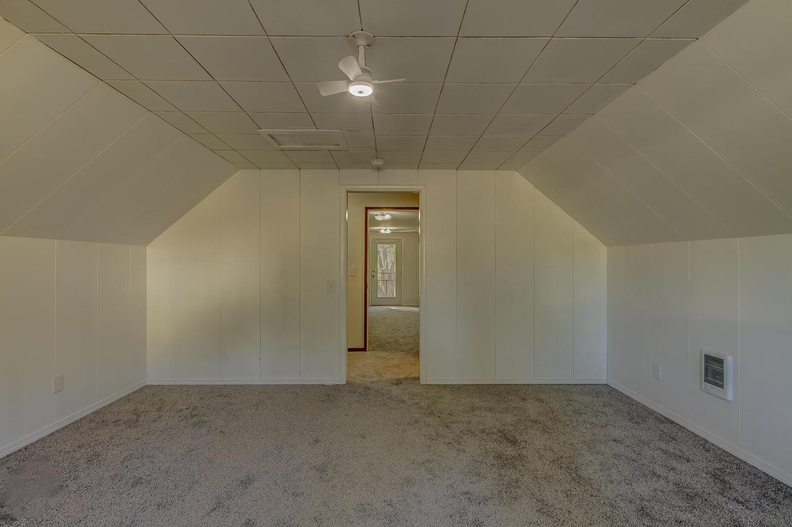 159 E 10th Ave - Photo 24