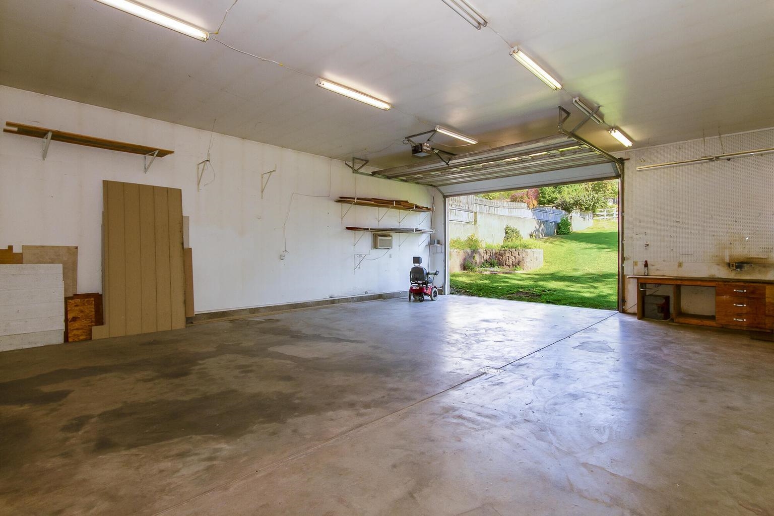 159 E 10th Ave - Photo 34