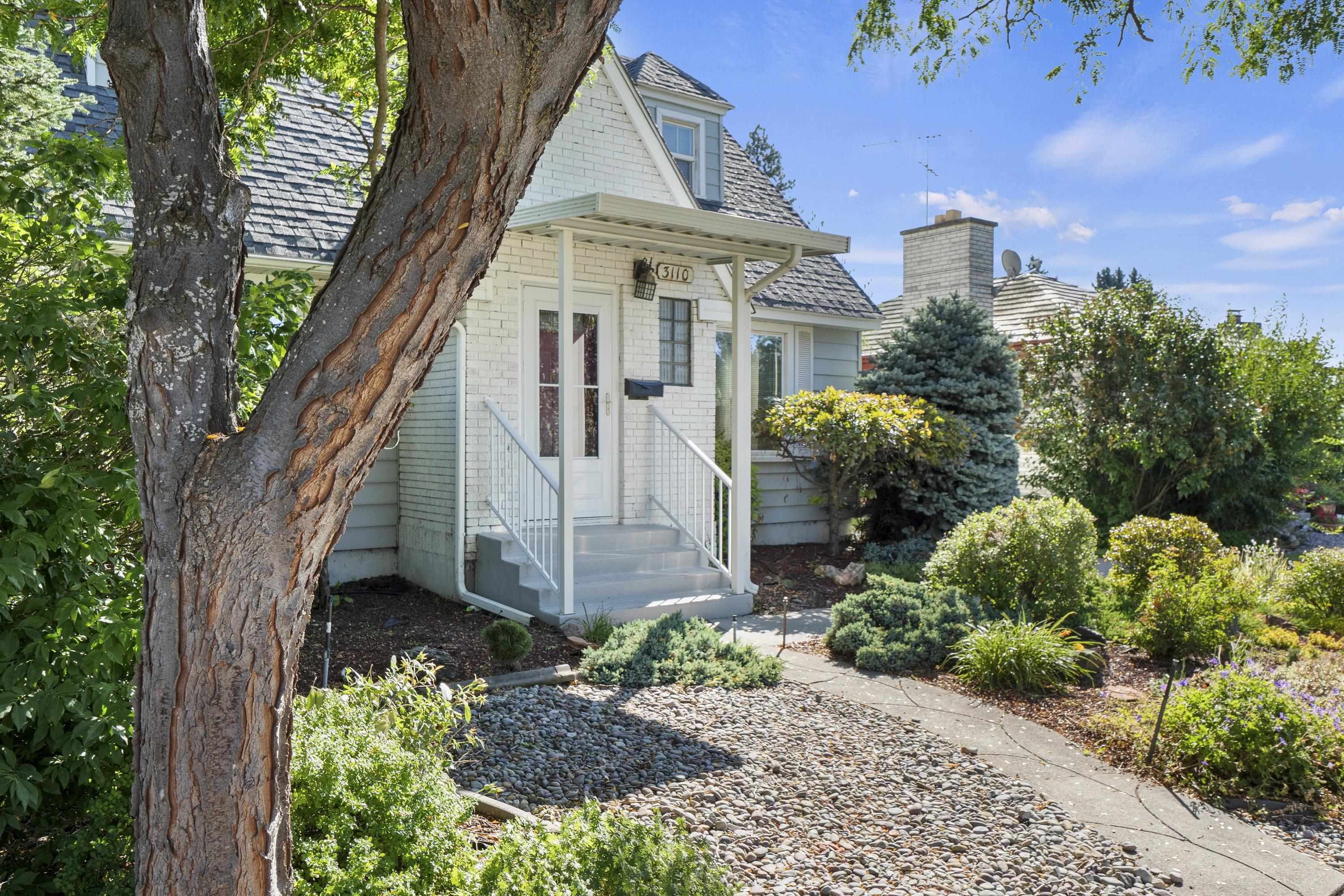 3110 N Sheridan Ct - Photo 2