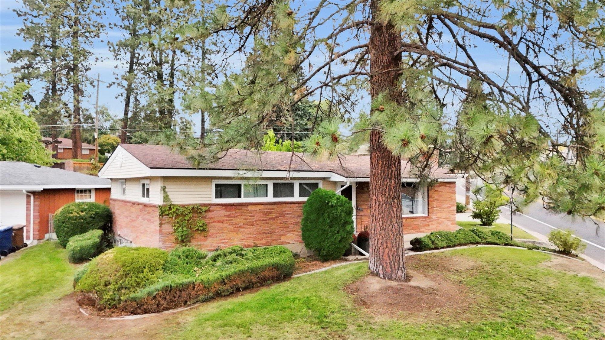5504 N Forest Blvd - Photo 6
