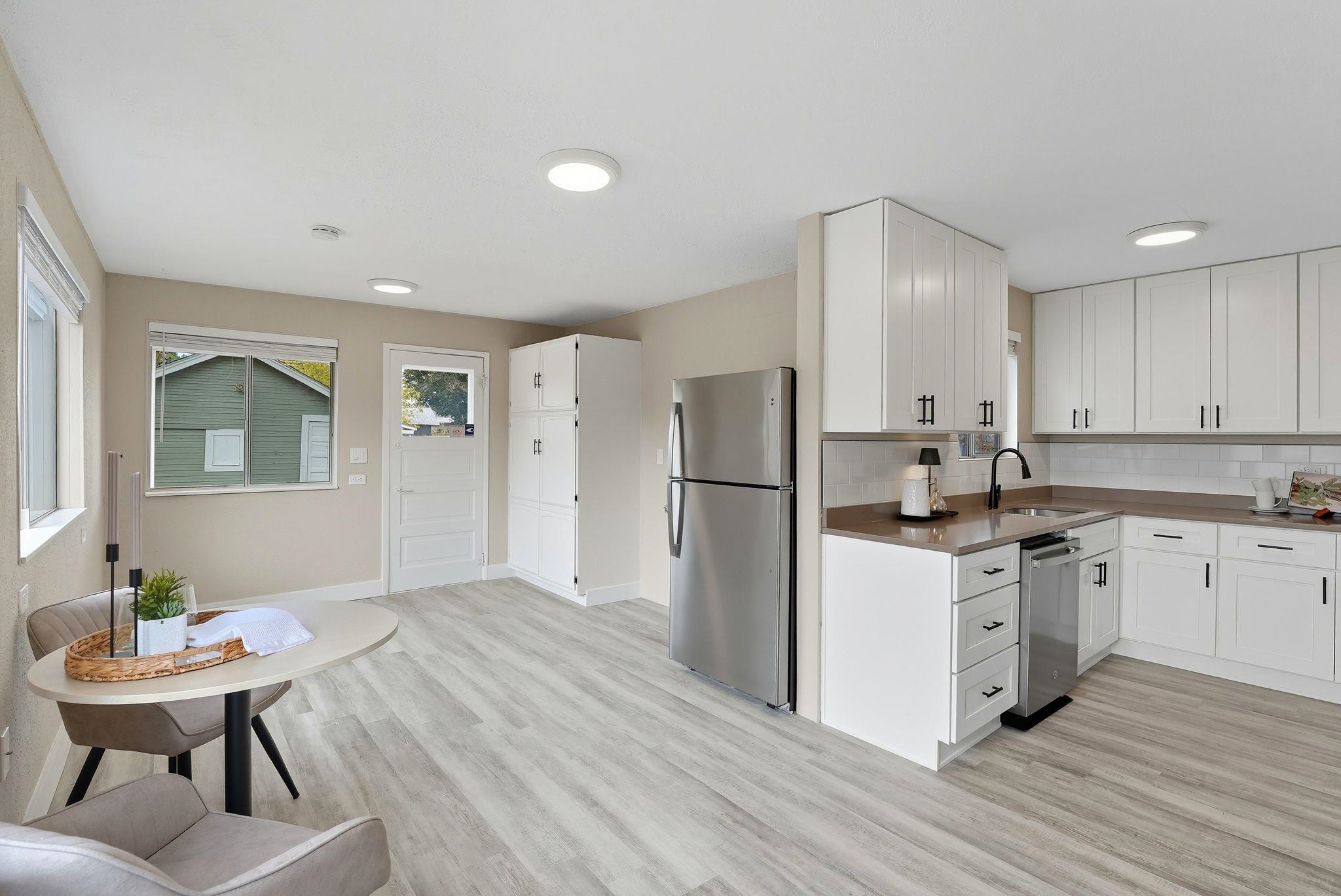 33 E Everett Ave - Photo 12