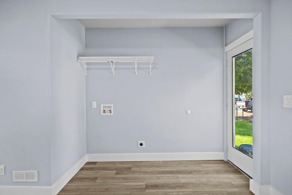231 W Poplar St - Photo 12