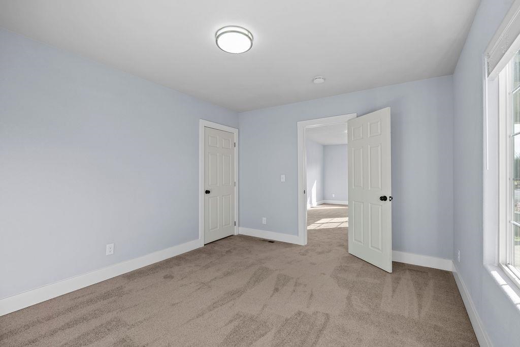231 W Poplar St - Photo 16