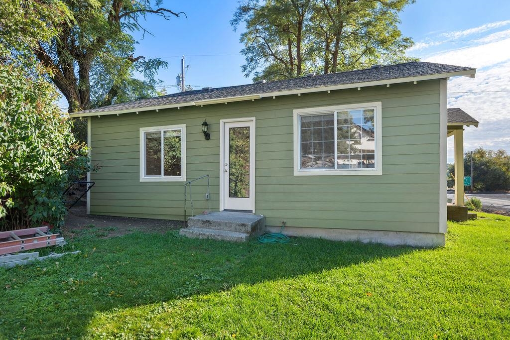 231 W Poplar St - Photo 22