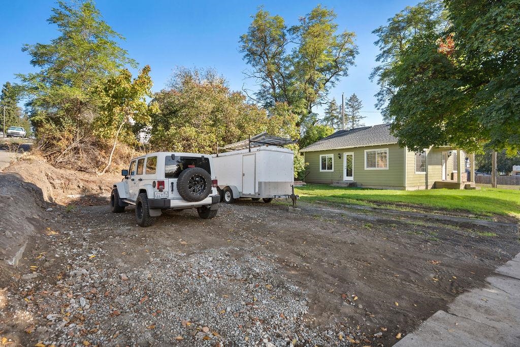 231 W Poplar St - Photo 25