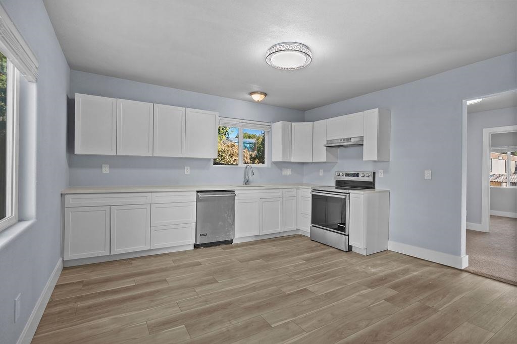 231 W Poplar St - Photo 7