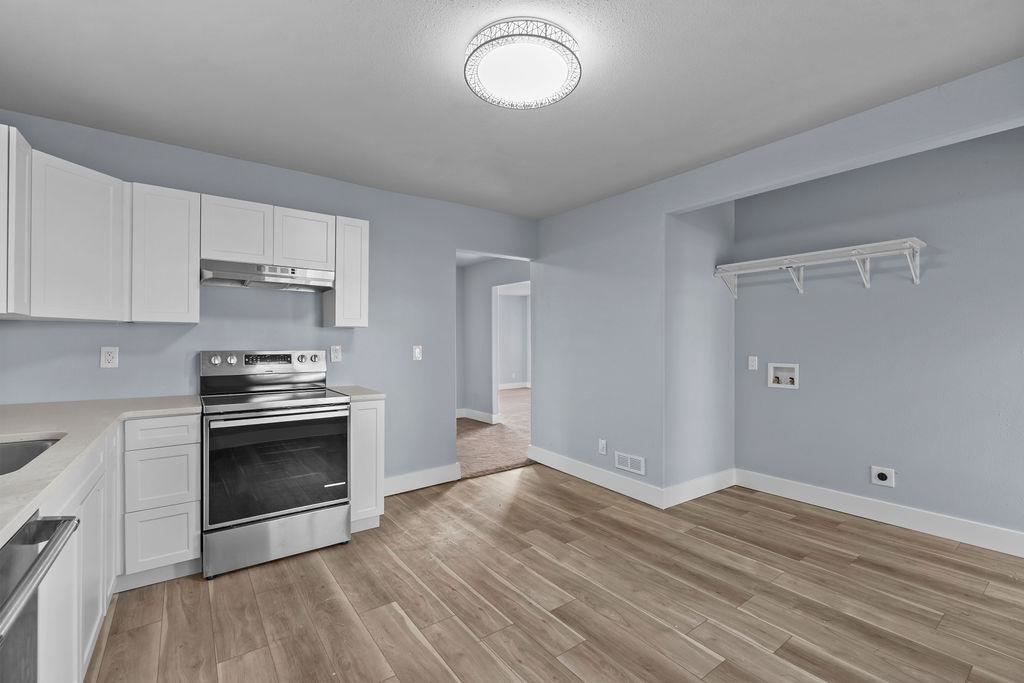231 W Poplar St - Photo 8