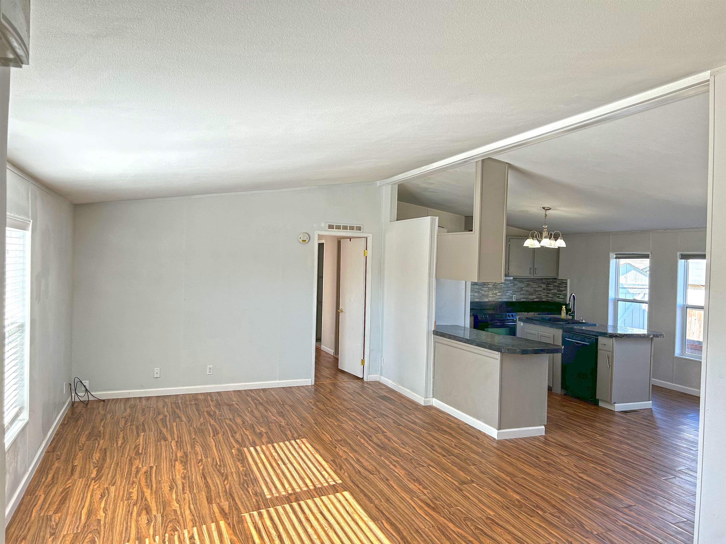 10510 W Richland Rd - Photo 3