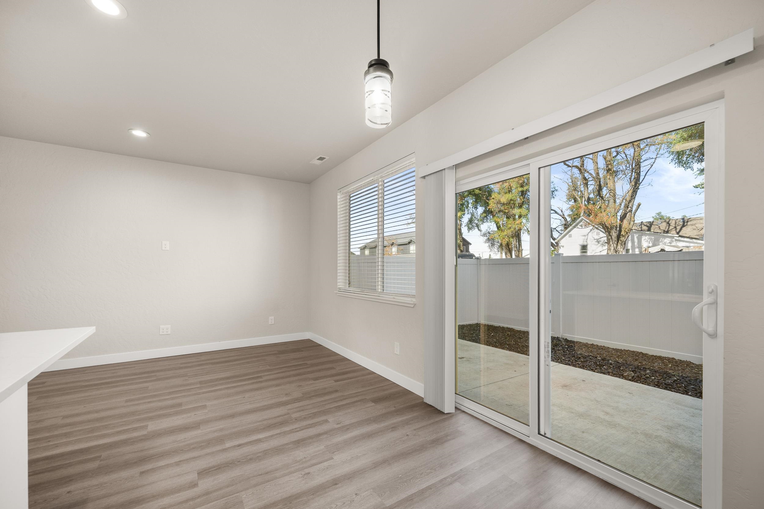 11904,11905,119 E Spruce Ln - Photo 14