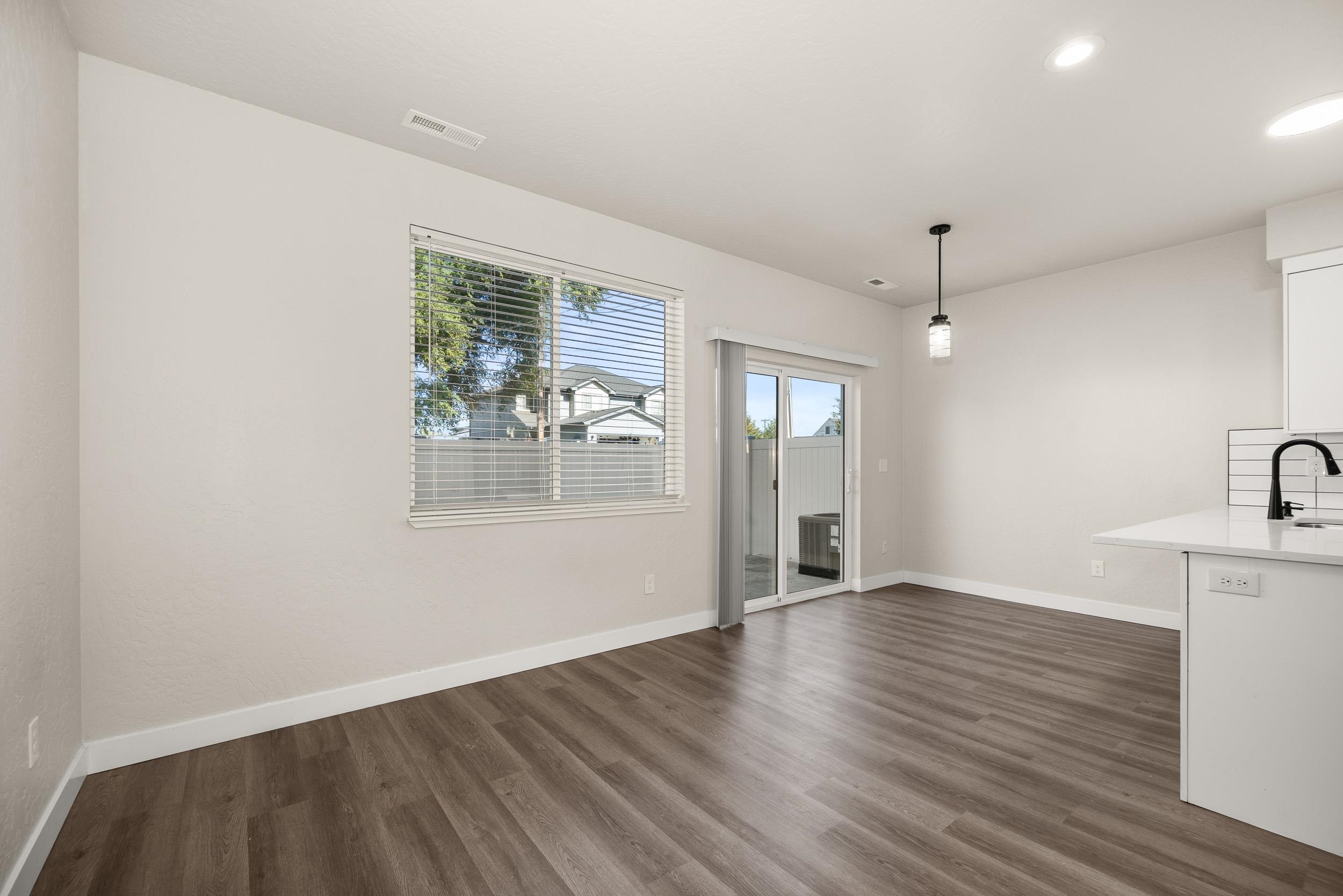 11904,11905,119 E Spruce Ln - Photo 10