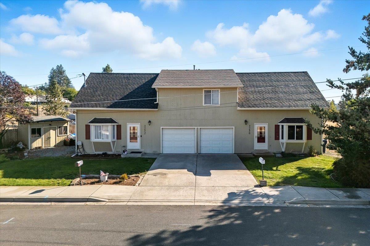 3250 - 3252 N Ash Pl - Photo 1
