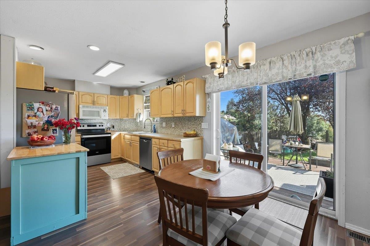 3250 - 3252 N Ash Pl - Photo 11