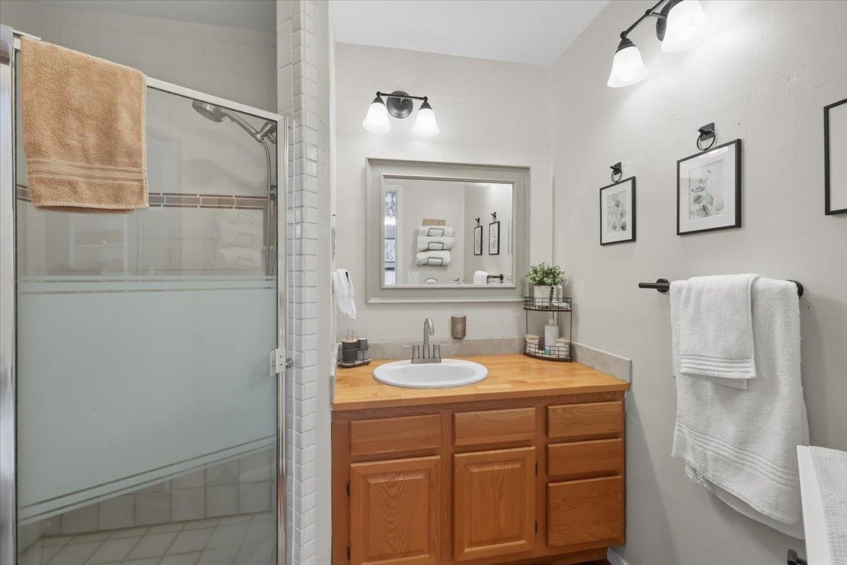 3250 - 3252 N Ash Pl - Photo 17