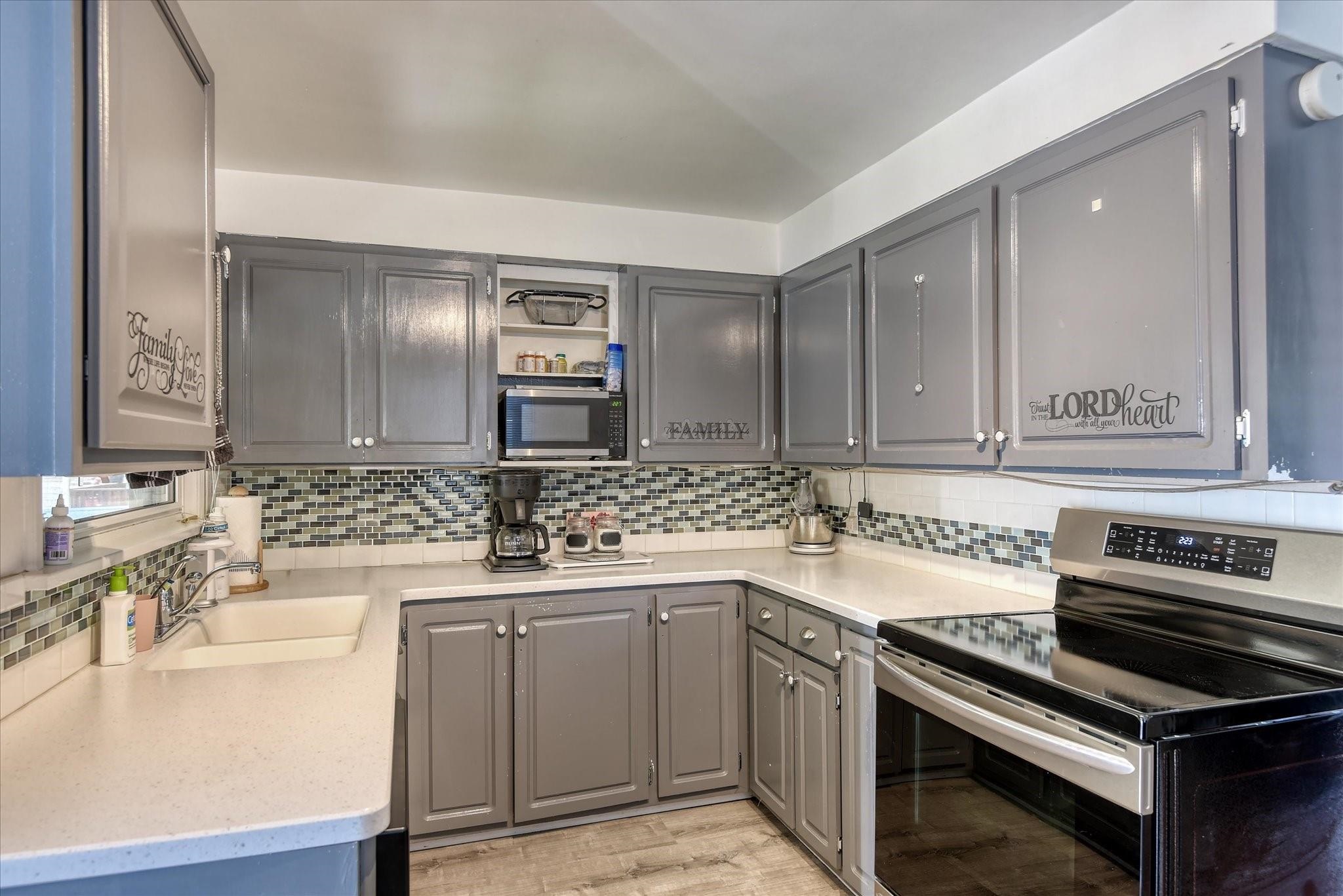 2421 W Lacrosse Ave - Photo 12