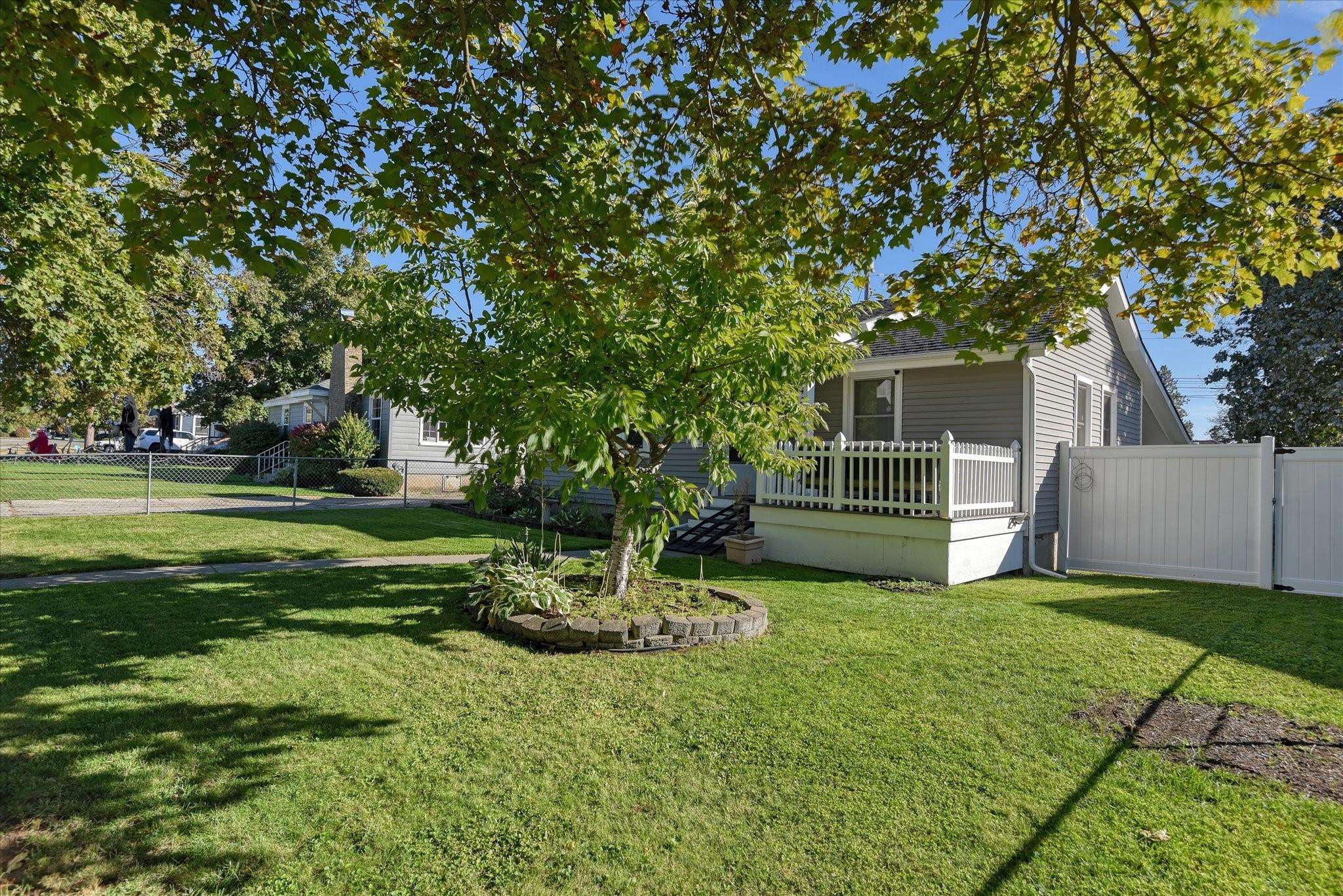 2421 W Lacrosse Ave - Photo 4
