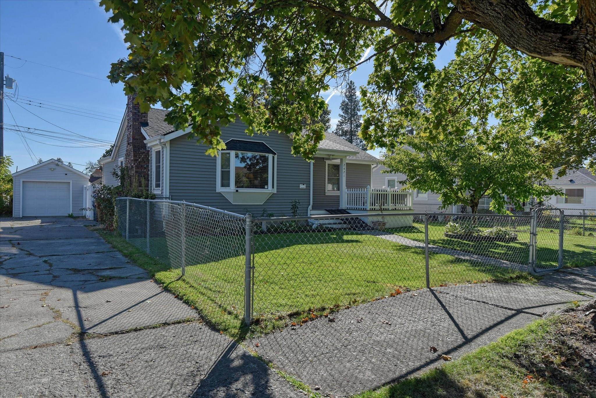2421 W Lacrosse Ave - Photo 5