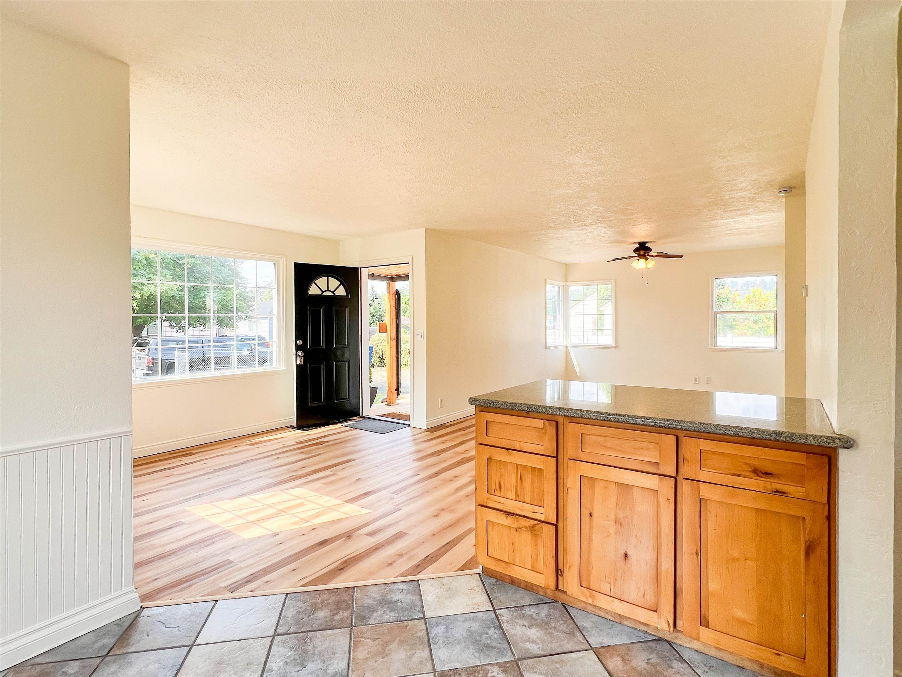 223 E Graves Rd - Photo 11