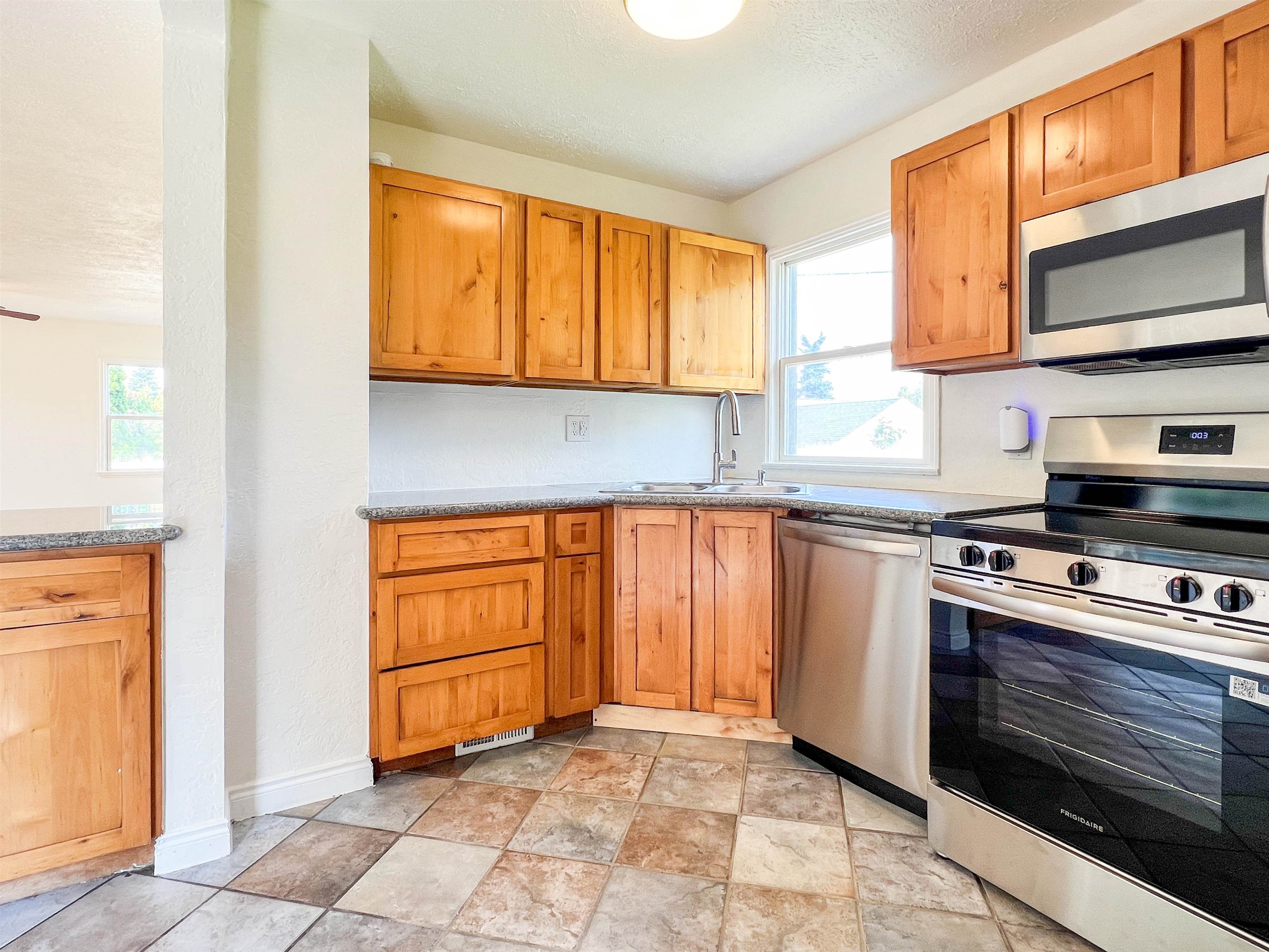 223 E Graves Rd - Photo 13