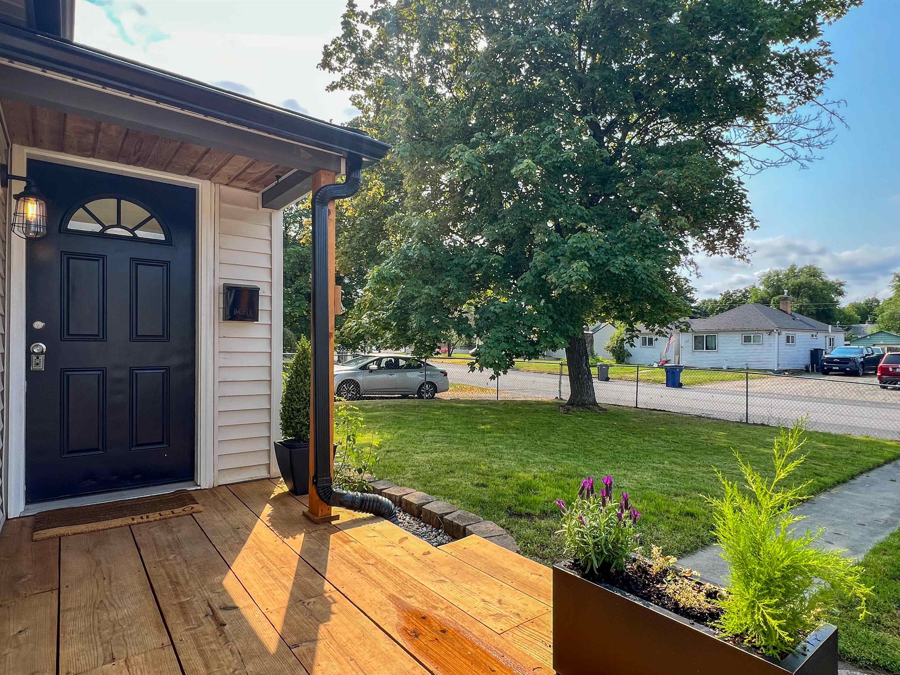 223 E Graves Rd - Photo 4