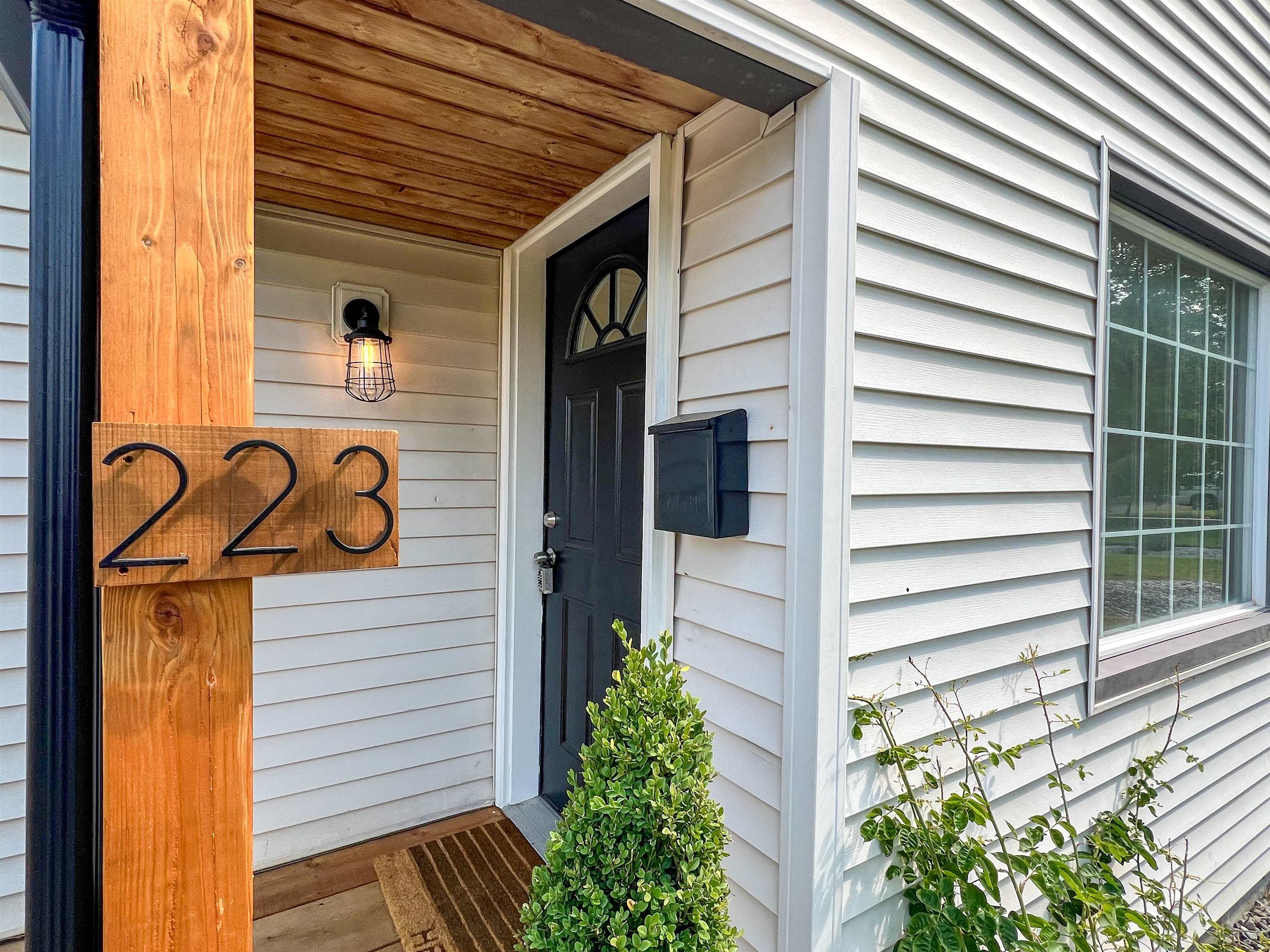 223 E Graves Rd - Photo 5