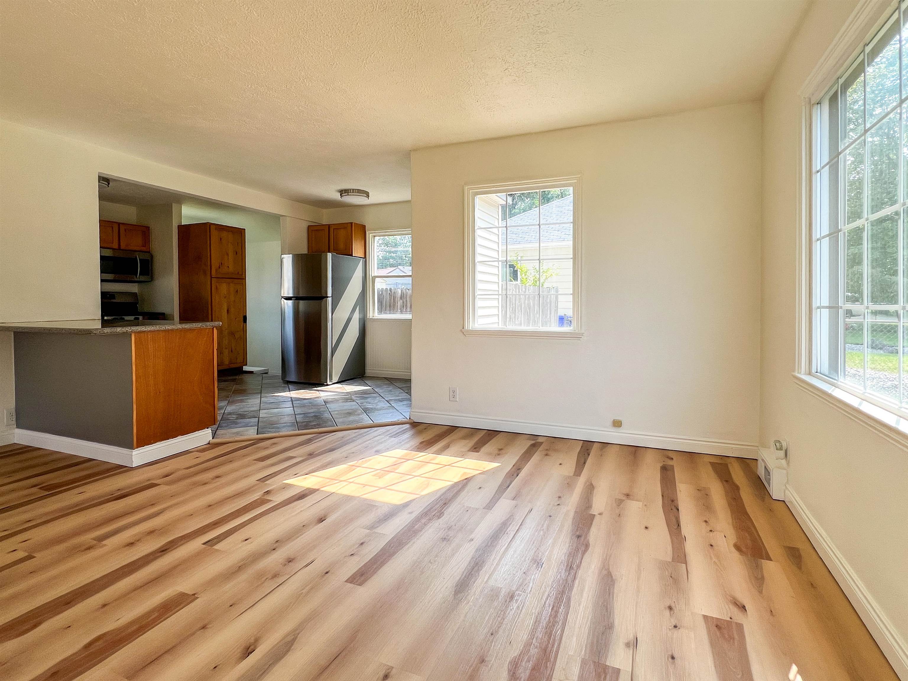 223 E Graves Rd - Photo 7