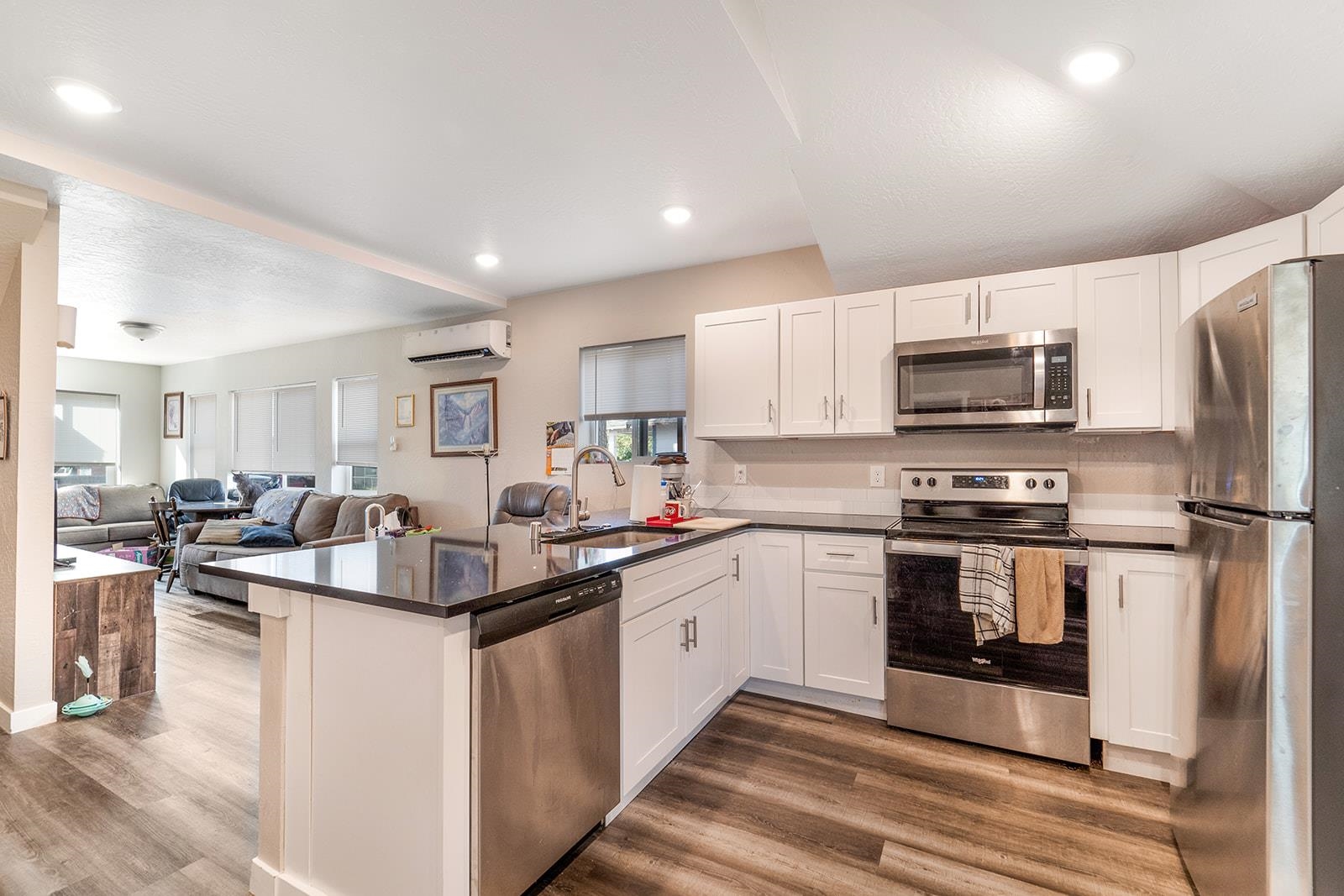 2213 E E GORDON Ave - Photo 6