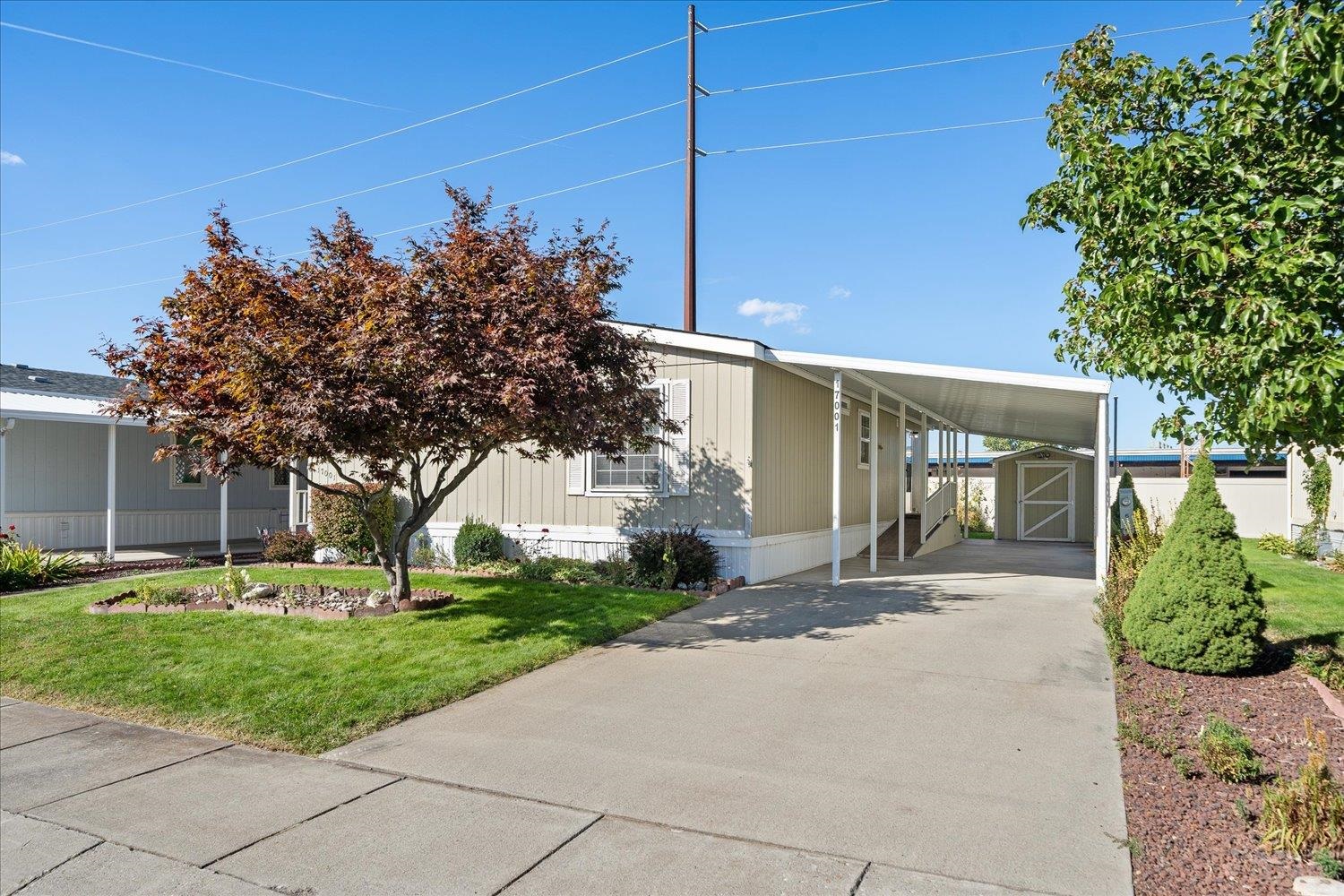 17001 E Meadowbrook Ln - Photo 2